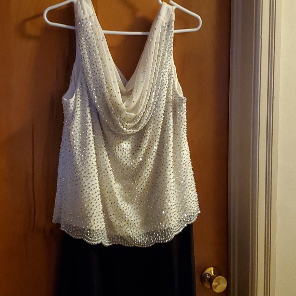 Beautiful Gown - Picture 6 of 6